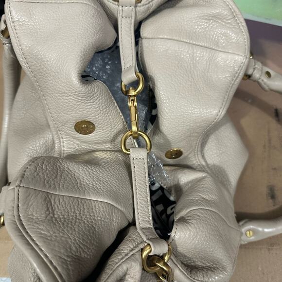 EUC Marc Jacobs Large Q FRAN BAG Cream Pebble Leather Brass Hardware Crossbody - Picture 12 of 16